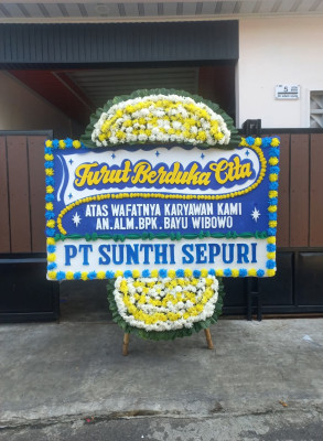 Papan Bunga Duka di Cisata