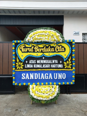 Papan Bunga Duka di Cisata