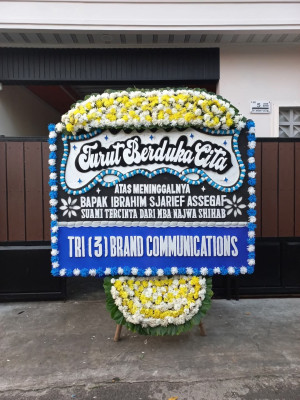 Papan Bunga Duka di Cisata